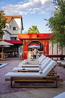 Lill Maison Hotel & City Club