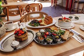 Lill Maison Hotel & City Club