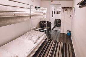 Abisko Guesthouse  & Activities