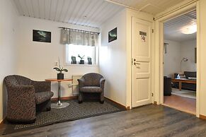 Abisko Guesthouse  & Activities