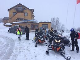 Abisko Guesthouse  & Activities