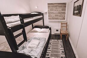 Abisko Guesthouse  & Activities