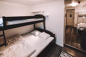 Abisko Guesthouse  & Activities