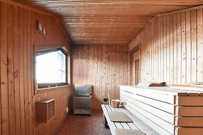 Abisko Guesthouse  & Activities