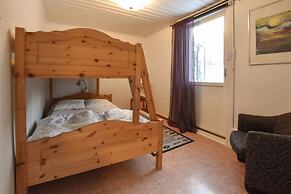 Abisko Guesthouse  & Activities