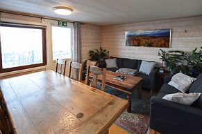 Abisko Guesthouse  & Activities