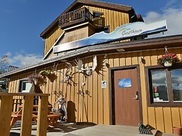 Abisko Guesthouse  & Activities