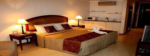 Hotel Supreme Convention Plaza