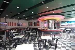 Hotel Supreme Convention Plaza