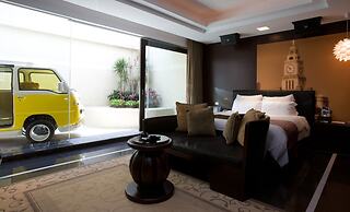 Yes Motel City Resort Paradise