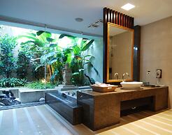 Yes Motel City Resort Paradise