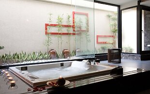 Yes Motel City Resort Paradise