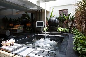 Yes Motel City Resort Paradise