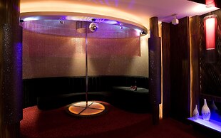 Yes Motel City Resort Paradise