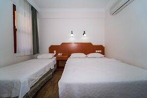 Belcehan Beach Hotel