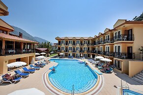 Belcehan Beach Hotel