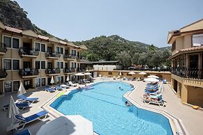 Belcehan Beach Hotel