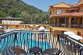 Belcehan Beach Hotel