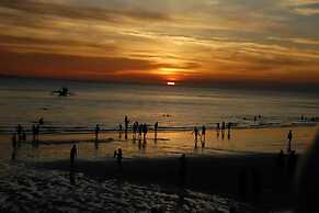 Diamond Water Edge Resort