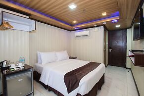 Diamond Water Edge Resort