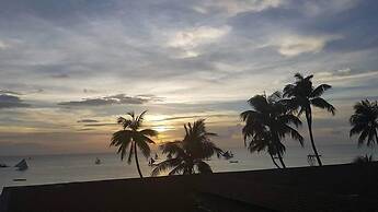 Diamond Water Edge Resort