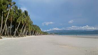 Diamond Water Edge Resort