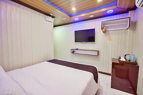 Diamond Water Edge Resort