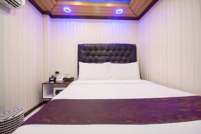 Diamond Water Edge Resort