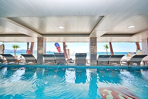 Diamond Water Edge Resort