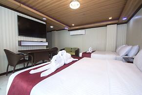 Diamond Water Edge Resort