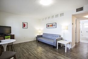 Regency Inn & Suites