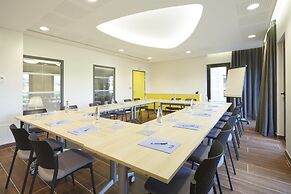 Kyriad Prestige Pau - Zenith - Palais Des Sports