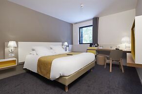 Kyriad Prestige Pau - Zenith - Palais Des Sports