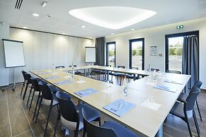 Kyriad Prestige Pau - Zenith - Palais Des Sports