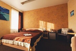 Shale on Komsomolskiy