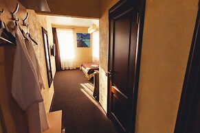 Shale on Komsomolskiy