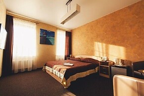 Shale on Komsomolskiy