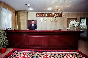 City Hotel Tien Shan