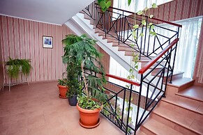 City Hotel Tien Shan