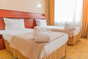 City Hotel Tien Shan