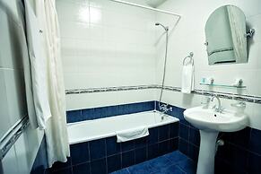 City Hotel Tien Shan