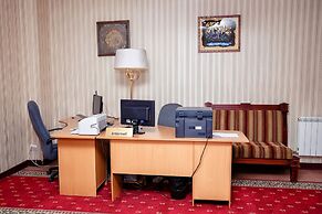 City Hotel Tien Shan