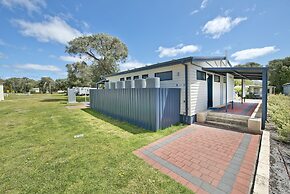 Acclaim Rose Gardens Beachside Holiday Park