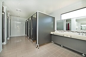 Acclaim Rose Gardens Beachside Holiday Park