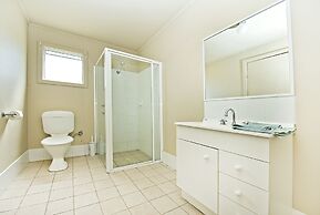 Acclaim Rose Gardens Beachside Holiday Park