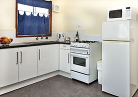 Acclaim Rose Gardens Beachside Holiday Park