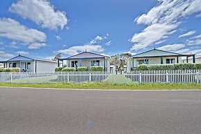 Acclaim Rose Gardens Beachside Holiday Park
