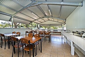 Acclaim Rose Gardens Beachside Holiday Park