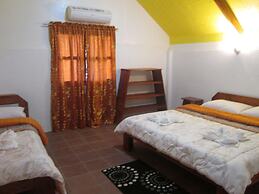 Bamboo Bungalow Resthouse