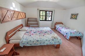 Bamboo Bungalow Resthouse